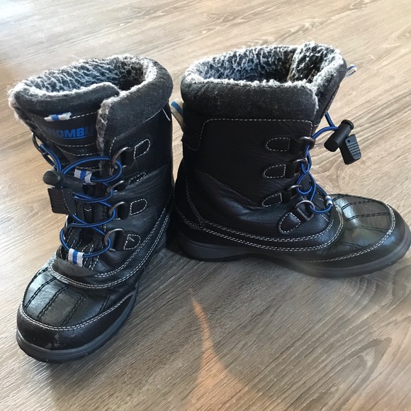 kids snow boots size 3